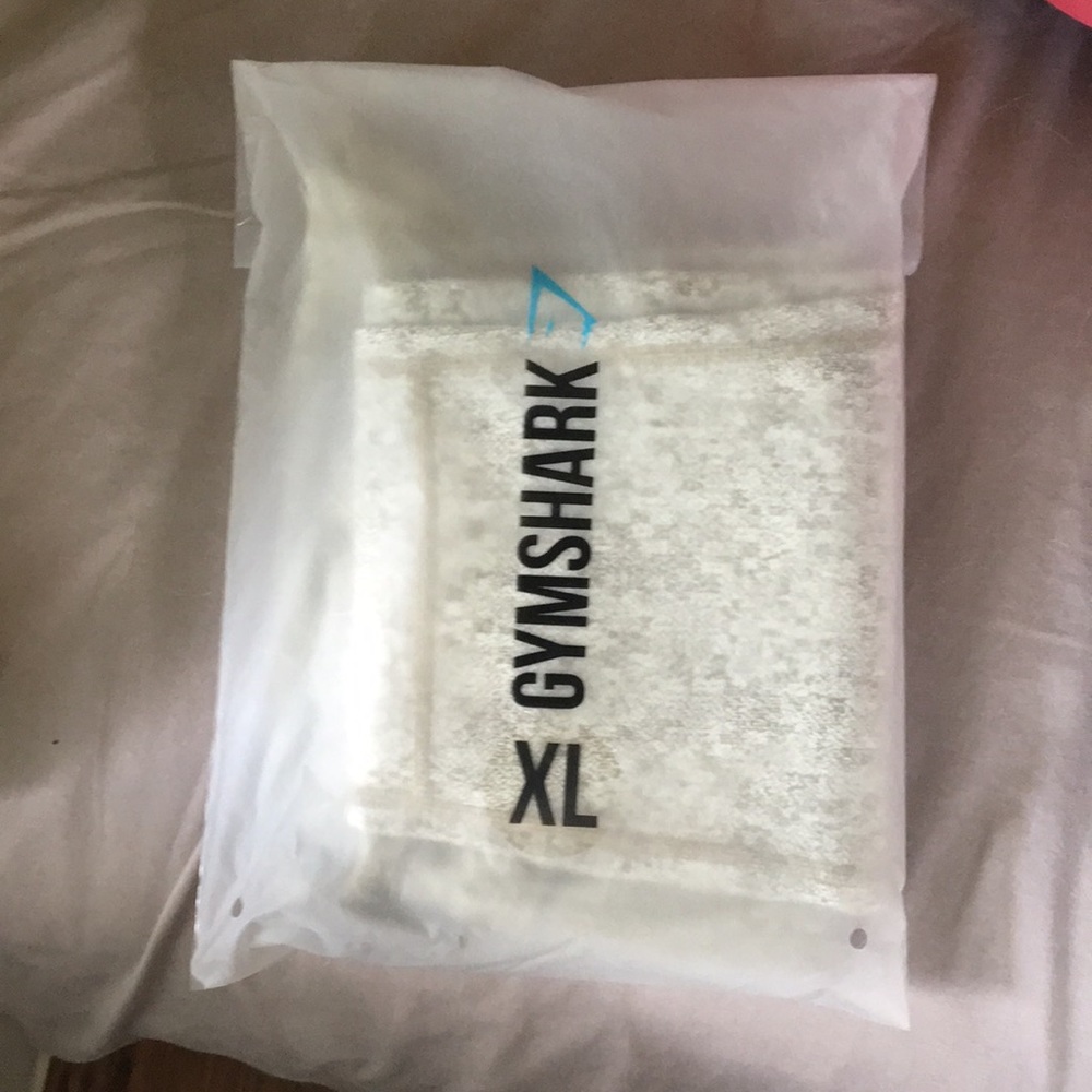 SOLD Gymshark Fleur Texture Leggings